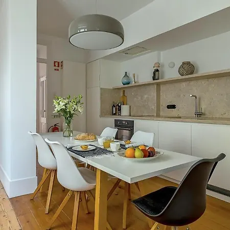 Plum Guide - Amber Lily Apartment *
